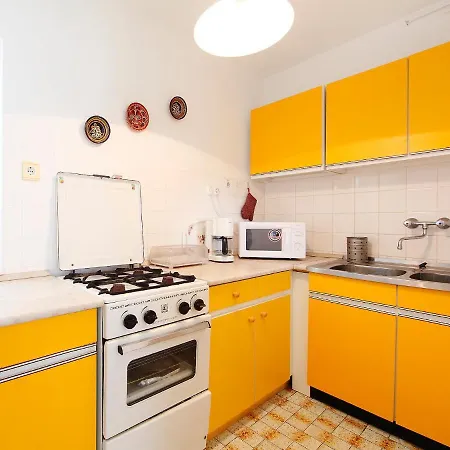 Cyklamen By Interhome *